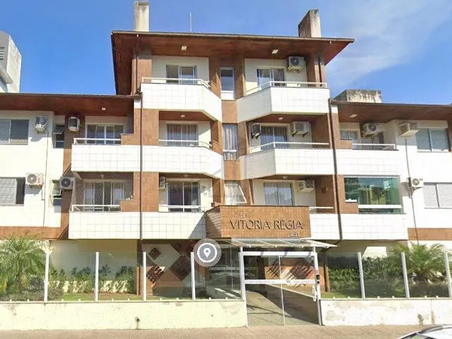 Imagem: A casa possui 2 Dormitórios, 1 Suíte, 1 Banheiro, 1 Vaga