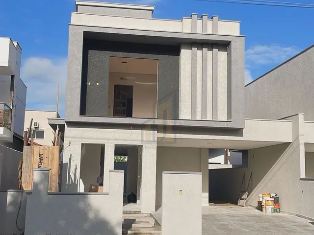 Imagem: Casa à Venda no Bairro Rio Vermelho, Florianópolis/SC