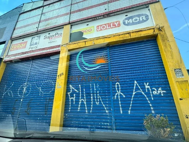 Imagem: A loja possui 5 Banheiros, 3 Vagas na garagem, 400m² de