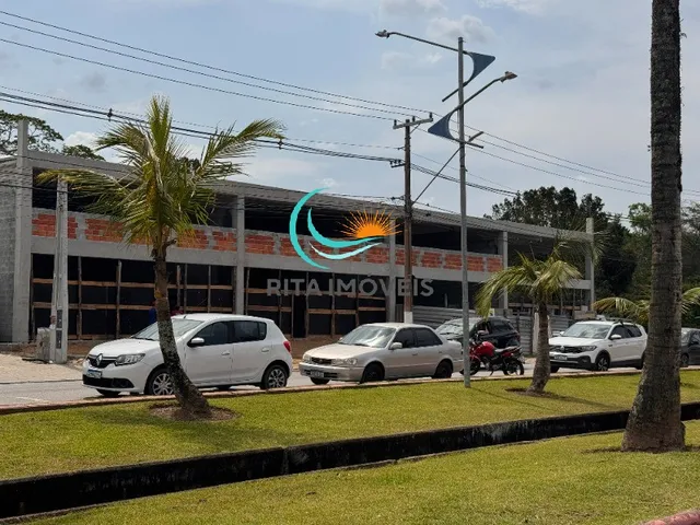 Imagem: A loja possui 2 Banheiros, 2 Vagas na garagem, 1.116m² de