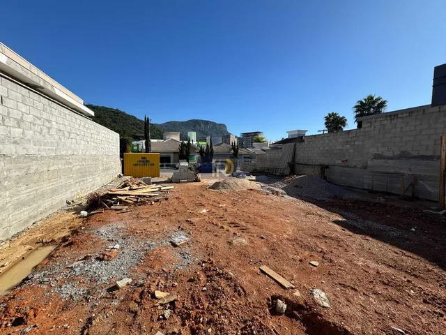 Imagem: Terreno À Venda no Bairro Pedra Branca