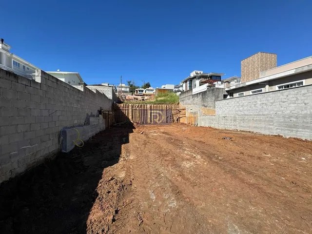 Imagem 2: Terreno À Venda no Bairro Pedra Branca - Palhoça/Sc