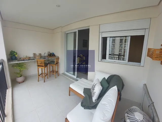 Imagem: O apartamento possui 2 Dormitórios, 1 Suíte, 2 Banheiros,