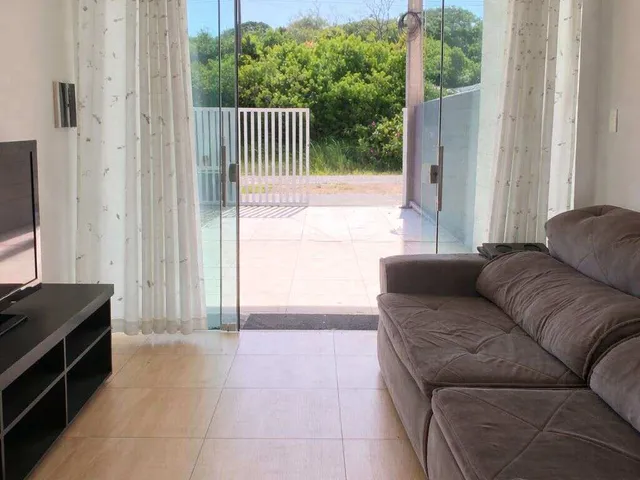 Imagem 5: Sobrado à venda em Guaratuba, BALNEARIO COROADOS, com 4 quartos, 142m²