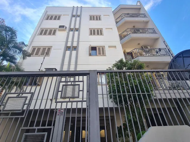 Imagem: Apartamento com sacada, garagem coberta