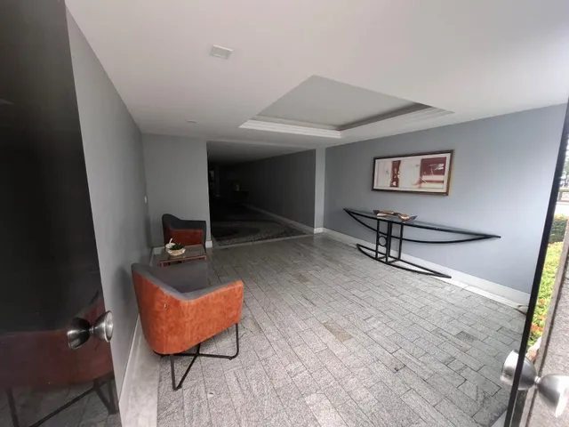Imagem 16: Apartamento de Luxo com 3 Quartos e 146m² no Rosarinho, Recife-PE 2 Vagas de Garagem