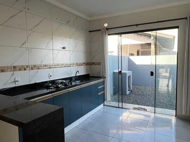 Imagem 3: Casa com 2 dormitórios sendo 1 suíte e 2 vagas de garagem em Barra Velha/SC