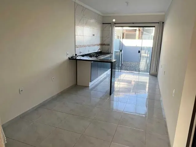 Imagem 5: Casa com 2 dormitórios sendo 1 suíte e 2 vagas de garagem em Barra Velha/SC