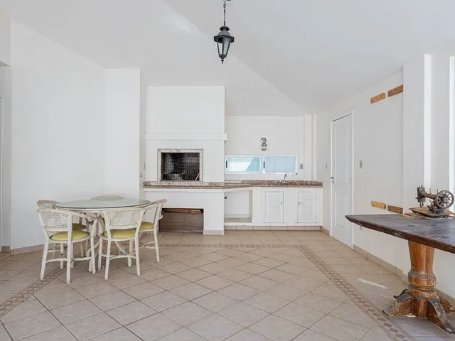 Imagem 8: Casa 5 Dormitórios para venda em Florianópolis - SC