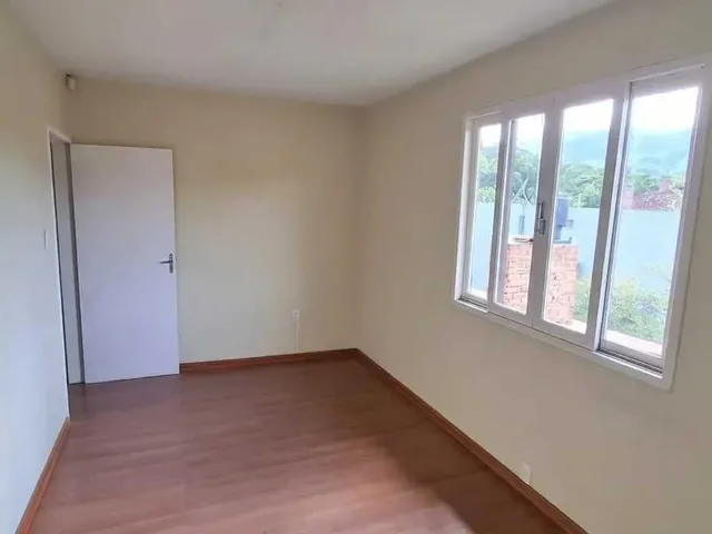 Imagem: Casa com 4 Dormitórios Sendo 1 Suíte e