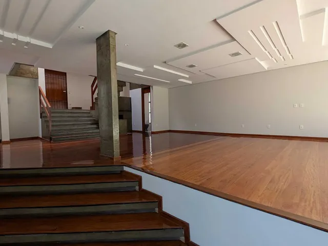 Imagem 13: Casa com 5 Dormitórios Sendo 3 Suítes e 4 Vagas de Garagem em Florianópolis/Sc