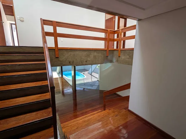 Imagem 15: Casa com 5 Dormitórios Sendo 3 Suítes e 4 Vagas de Garagem em Florianópolis/Sc