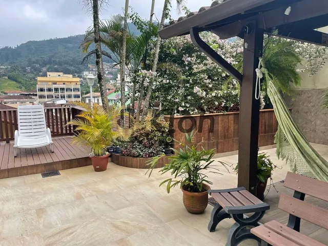 Imagem: A casa possui 5 Dormitórios, 3 Suítes, 5 Banheiros, 5