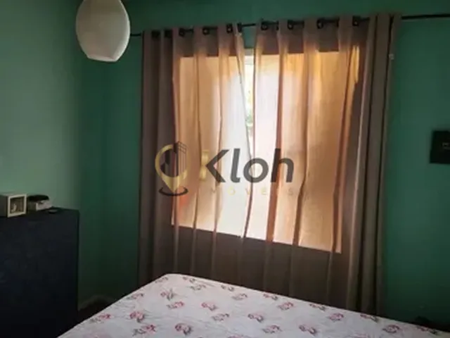 Imagem 2: Excelente localização! 2 casas, primeira 3 Quartos e segunda com 2 quartos com anexo