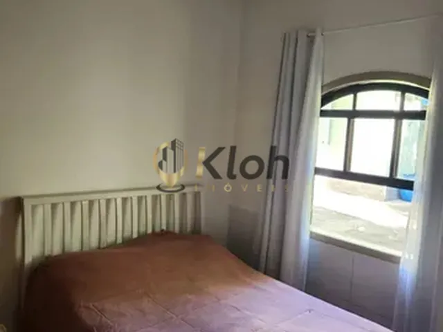 Imagem 3: Excelente localização! 2 casas, primeira 3 Quartos e segunda com 2 quartos com anexo