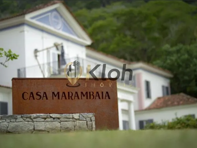 Imagem: O terreno possui 8 Dormitórios, 8 Suítes, 2.089m² de