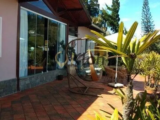 Imagem: Casa Alto Padrão c/ 4 Qts (1 suíte) Deck
