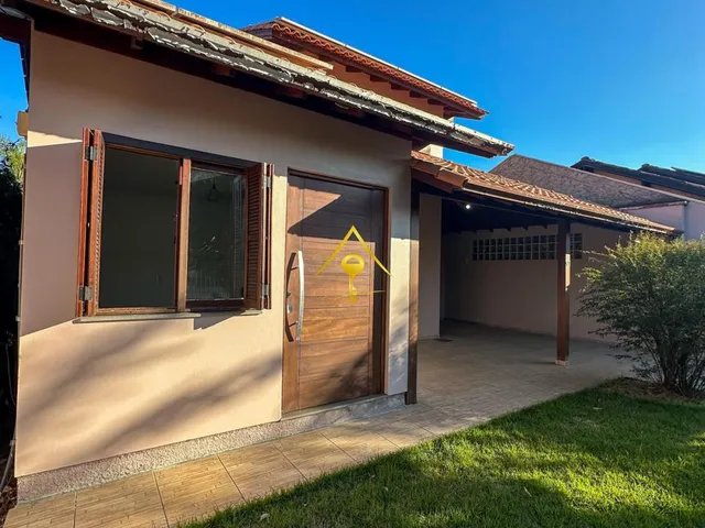 Imagem: Casas e Sobrados com 2 Dormitorio(s) localizado(a)