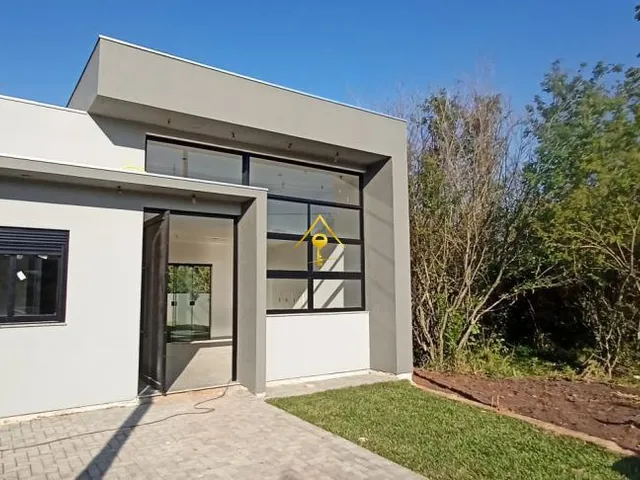 Imagem: Casas e Sobrados com 3 Dormitorio(S) Localizado(A)