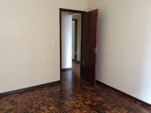 Imagem 3: Apartamento com 4 Quartos no Centro