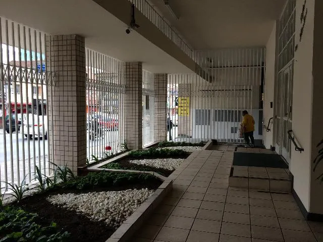 Imagem 2: Apartamento com 4 Quartos no Centro