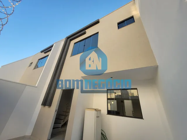 Imagem: Casa com 3 Quartos, 3 Banheiros e Área