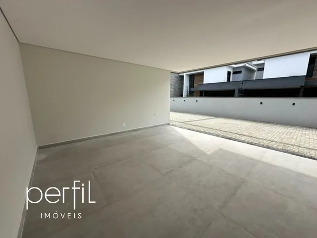 Imagem 3: Casa em condomínio de luxo na Glória, Joinville-SC: 3 quartos, 3 suítes, 2 salas, 4