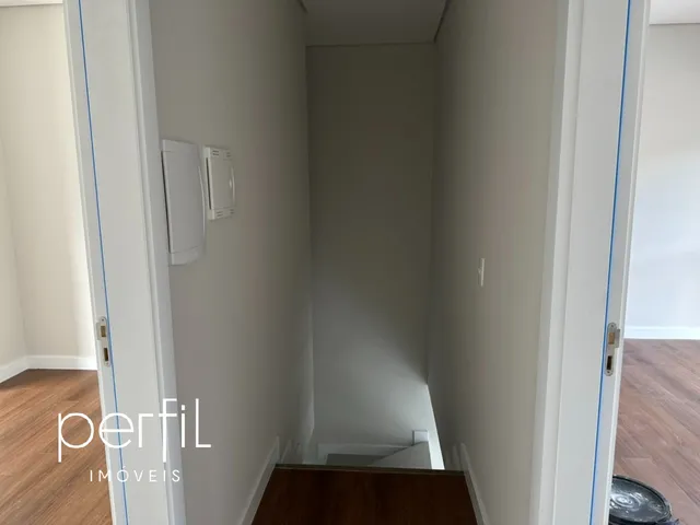 Imagem 2: Casa em condomínio de luxo na Glória, Joinville-SC: 3 quartos, 3 suítes, 2 salas, 4