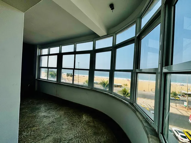 Imagem: O apartamento possui 4 Dormitórios, 3 Suítes, 5