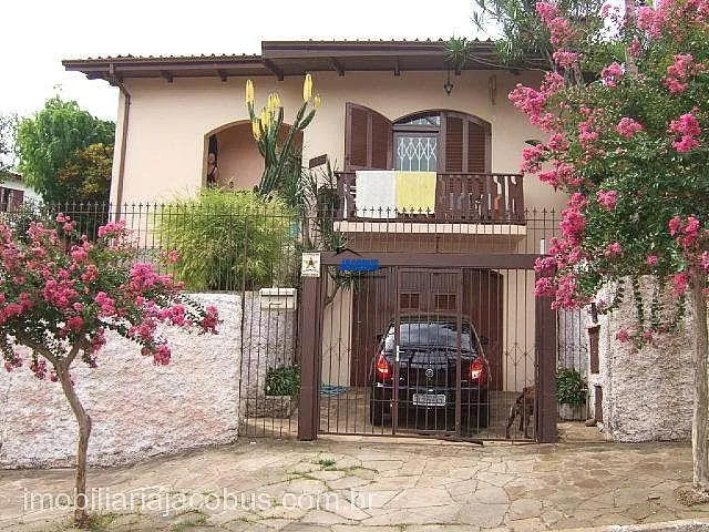 Imagem: Casa de Alvenaria com 3 Dormitorio(S) Localizado(A)