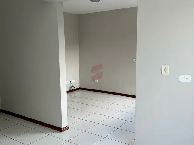 Imagem 12: Sobrado com 3 Dormitórios para Alugar com 180M² por R$ 2.800,00 no Bairro Maria