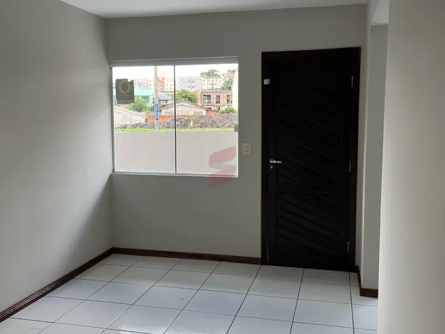 Imagem 15: Sobrado com 3 Dormitórios para Alugar com 180M² por R$ 2.800,00 no Bairro Maria