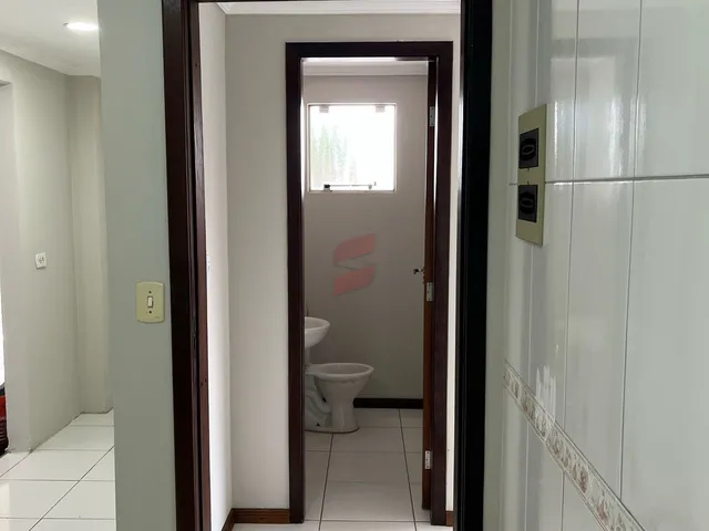 Imagem 16: Sobrado com 3 Dormitórios para Alugar com 180M² por R$ 2.800,00 no Bairro Maria