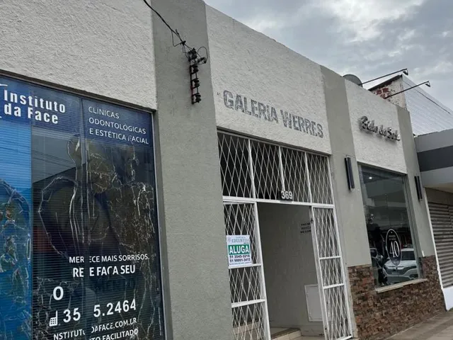 Imagem: Sala Comercial com 2 Dormitorio(S) Localizado(A)