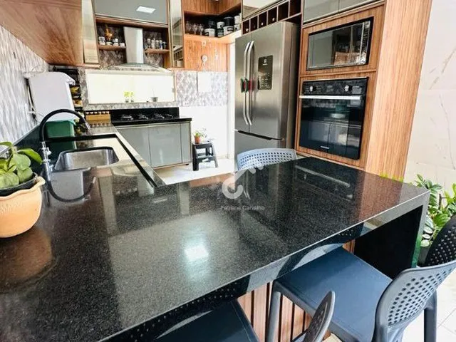 Imagem 11: IPITANGA, Lauro de Freitas. Triplex com 4 quartos sendo 2 suítes, terraço, são 150m²