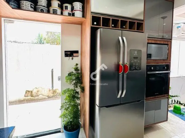 Imagem 12: IPITANGA, Lauro de Freitas. Triplex com 4 quartos sendo 2 suítes, terraço, são 150m²