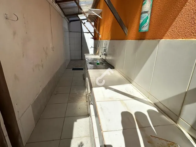 Imagem 6: ESTRADA DO COCO, Abrantes. Duplex PRONTO PARA MORAR com 4 quartos sendo 1 suíte superior