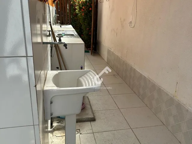 Imagem 8: ESTRADA DO COCO, Abrantes. Duplex PRONTO PARA MORAR com 4 quartos sendo 1 suíte superior