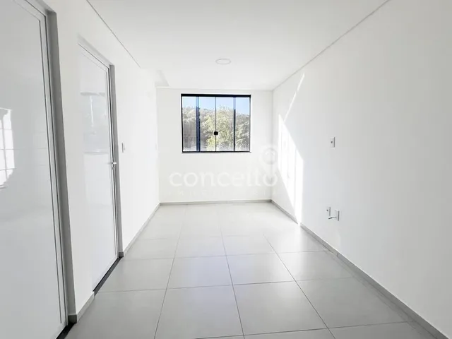 Imagem 6: Sala Comercial com 42M² na Água Verde!