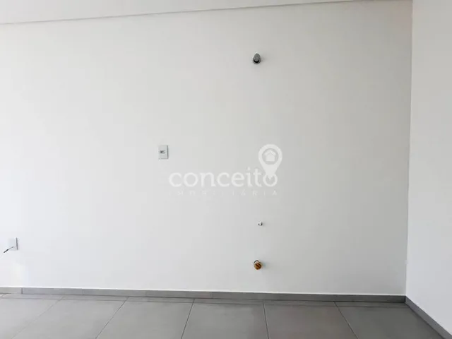 Imagem 8: Sala Comercial com 42M² na Água Verde!