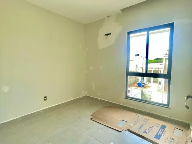 Imagem 6: Casa Duplex residencial para Venda em rua Pública no Parque Ipê, Feira de Santana, 3