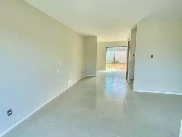 Imagem 8: Casa Duplex residencial para Venda em rua Pública no Parque Ipê, Feira de Santana, 3