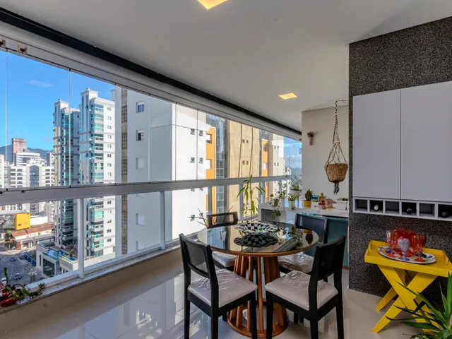 Imagem 7: Apartamento para Venda em Meia Praia com 3 Quartos, Sendo 3 Suítes, 137M²