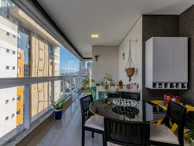 Imagem 10: Apartamento para Venda em Meia Praia com 3 Quartos, Sendo 3 Suítes, 137M²