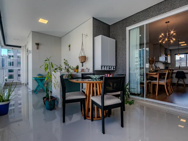 Imagem 4: Apartamento para Venda em Meia Praia com 3 Quartos, Sendo 3 Suítes, 137M²