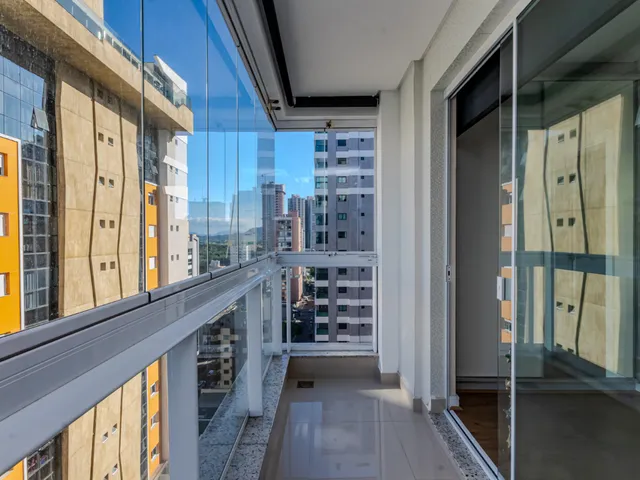 Imagem 11: Apartamento para Venda em Meia Praia com 3 Quartos, Sendo 3 Suítes, 137M²