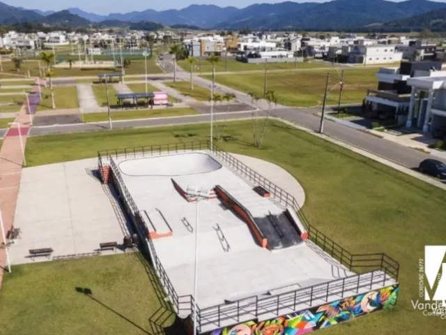 Imagem 13: Casa de Alto Padrão para Locação no Condomínio Caledônia em Camboriú