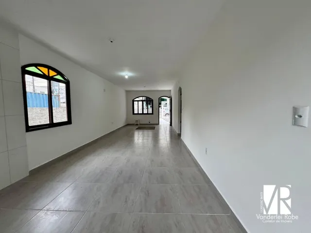 Imagem 16: Casa para locação no Centro de Camboriú-SC com 3 quartos, 2 suítes, 2 salas, 1