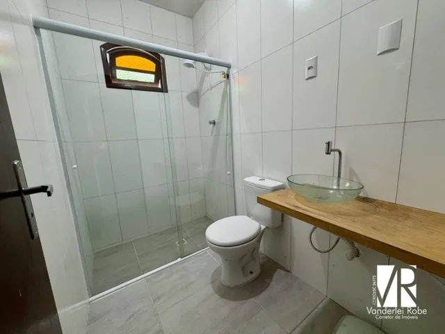 Imagem 2: Casa para locação no Centro de Camboriú-SC com 3 quartos, 2 suítes, 2 salas, 1