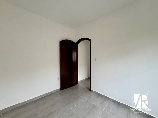 Imagem 8: Casa para locação no Centro de Camboriú-SC com 3 quartos, 2 suítes, 2 salas, 1